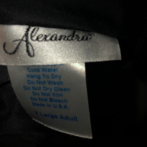 Alexandra Collection dance cropped top adjustable - Picture 6 of 6